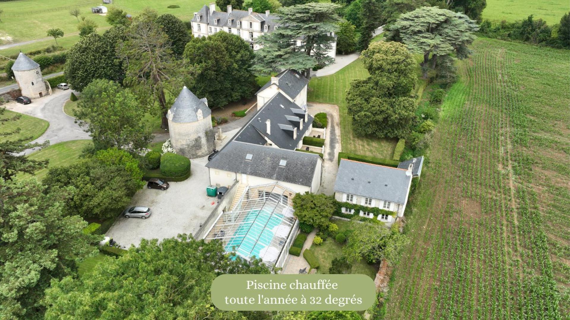 Grand Hotel "Chateau De Sully" - Piscine & Spa -Teritoria Sully  Eksteriør bilde