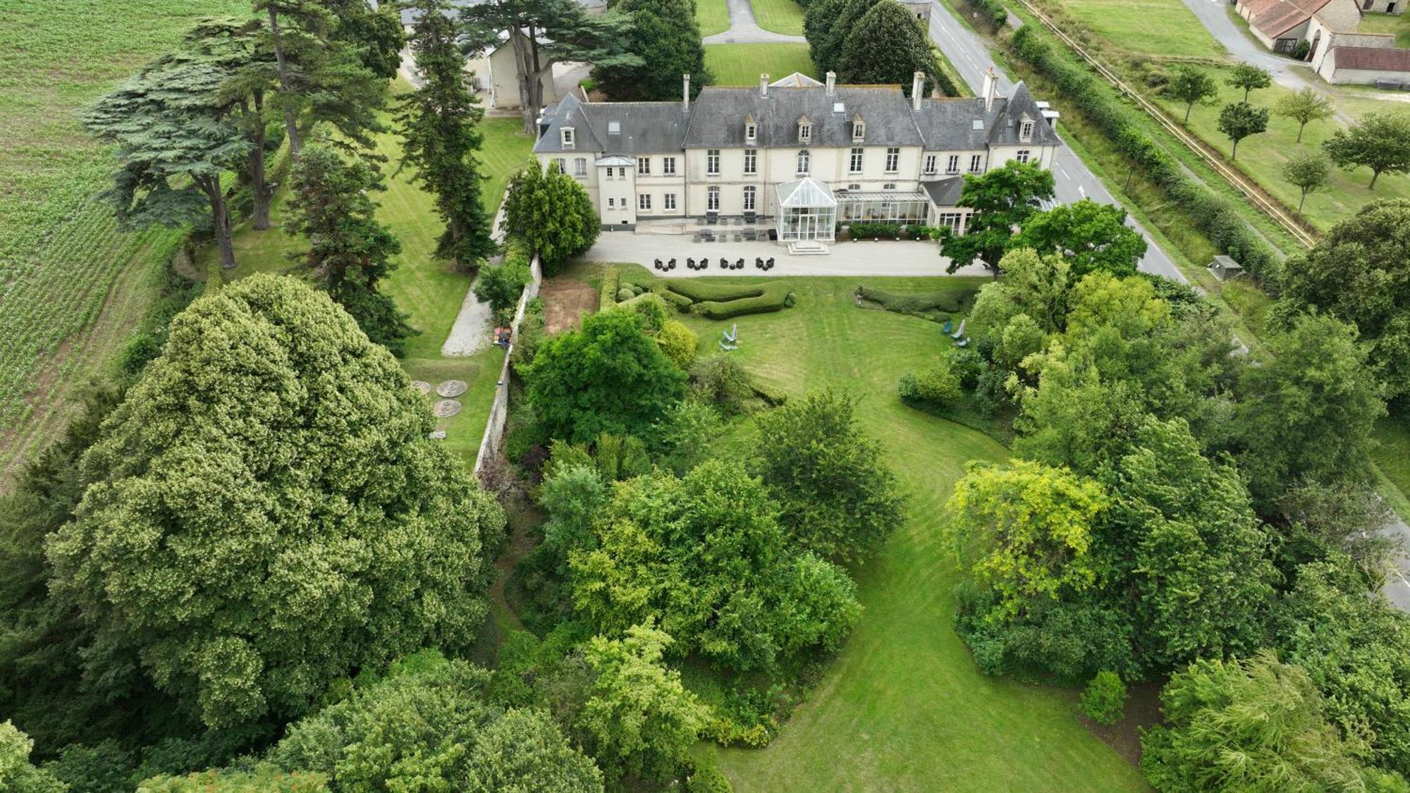 Grand Hotel "Chateau De Sully" - Piscine & Spa -Teritoria Sully  Eksteriør bilde