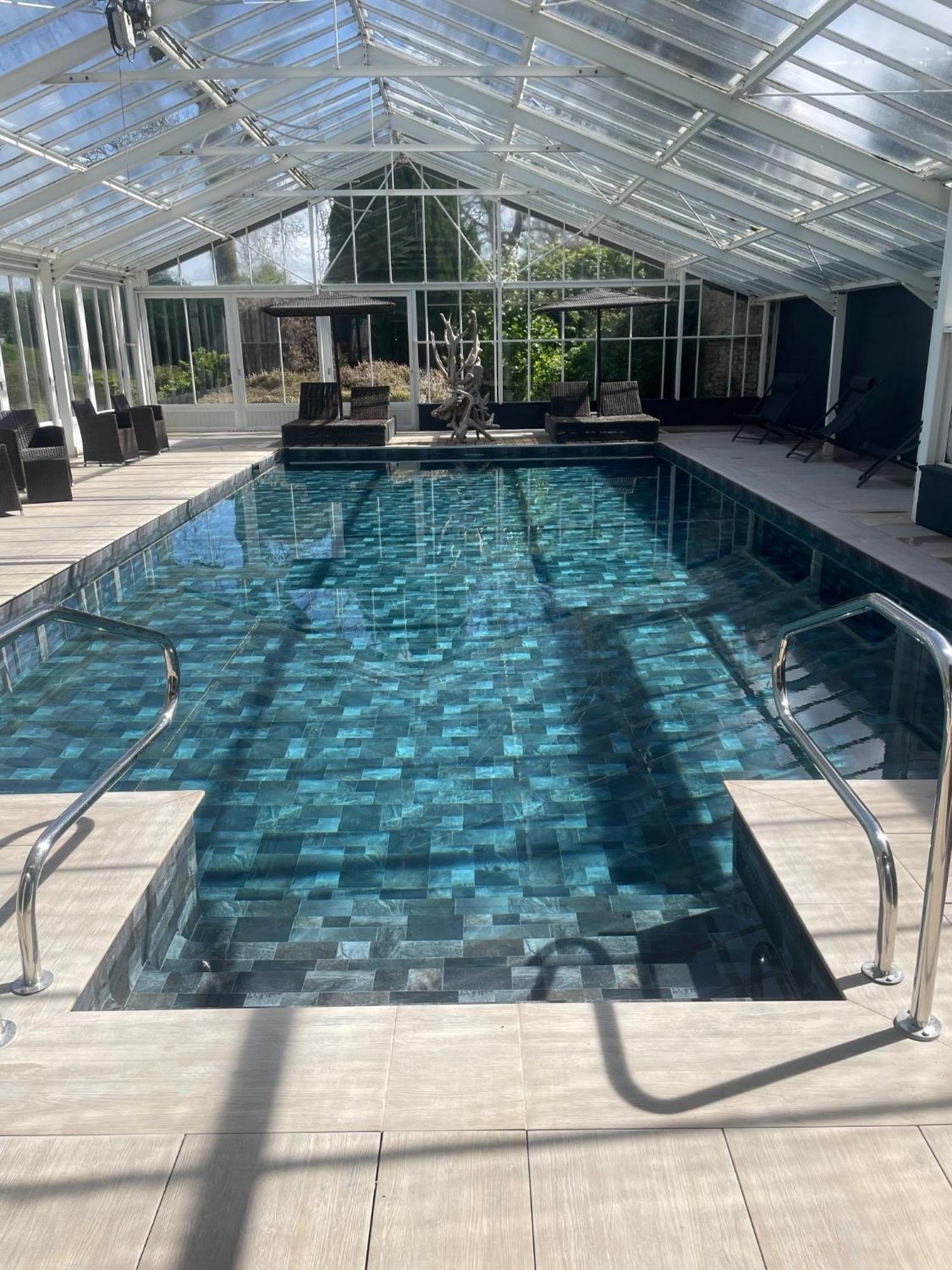 Grand Hotel "Chateau De Sully" - Piscine & Spa -Teritoria Sully  Eksteriør bilde