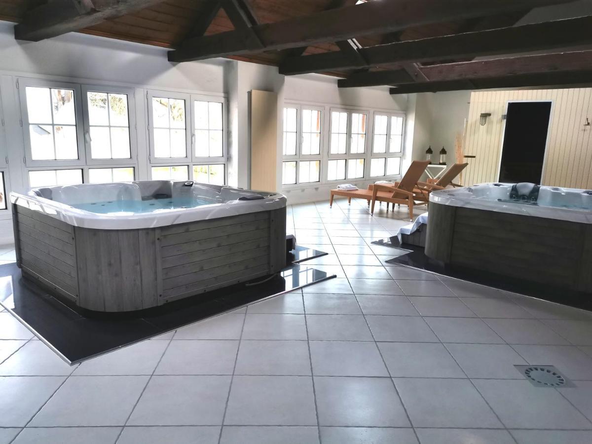 Grand Hotel "Chateau De Sully" - Piscine & Spa -Teritoria Sully  Eksteriør bilde